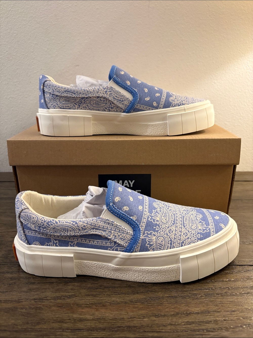 NIB [Good News] Paisley Yess Blue/White Slip-On Sneakers Women’s EU 38 / US 8 - Picture 11 of 15